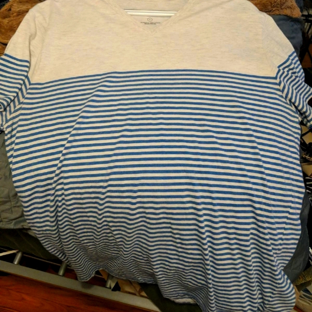 Mens vneck tshirt
